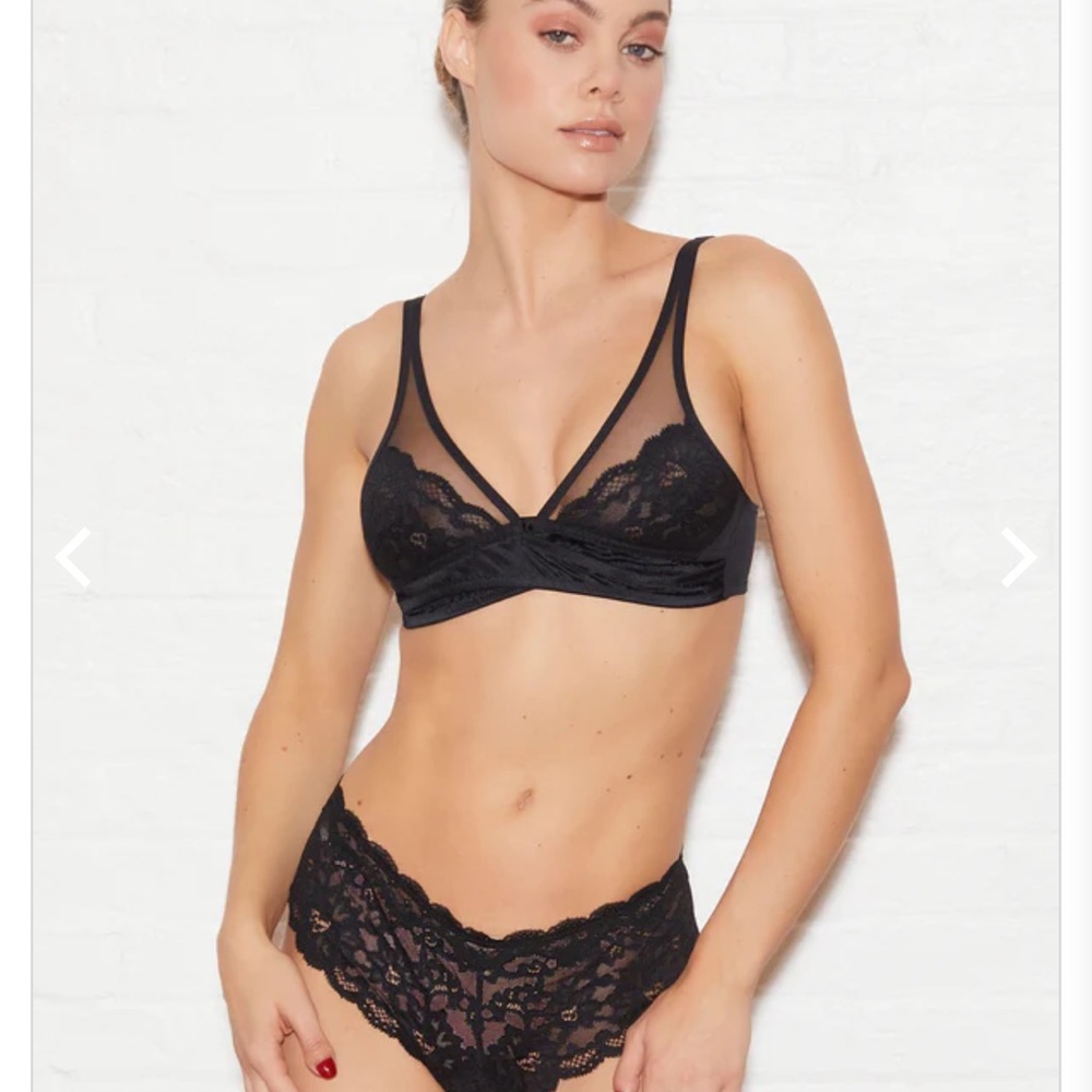 Black Lace Bra with Sheer Detailing